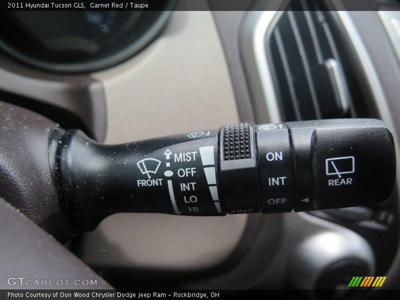 Garnet Red / Taupe 2011 Hyundai Tucson GLS