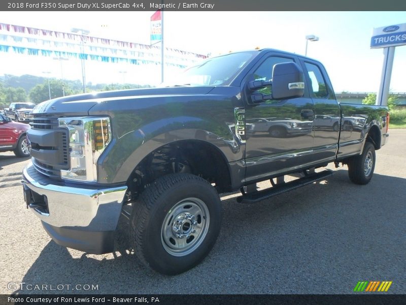 Magnetic / Earth Gray 2018 Ford F350 Super Duty XL SuperCab 4x4