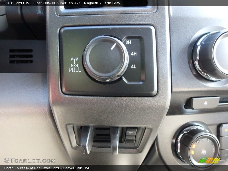 Controls of 2018 F350 Super Duty XL SuperCab 4x4