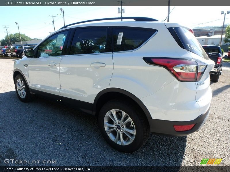 Oxford White / Charcoal Black 2018 Ford Escape SEL