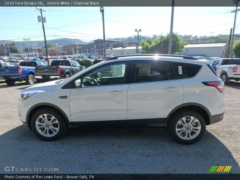 Oxford White / Charcoal Black 2018 Ford Escape SEL