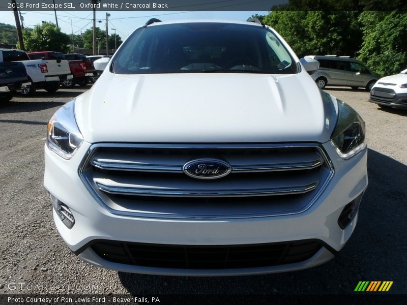 Oxford White / Charcoal Black 2018 Ford Escape SEL