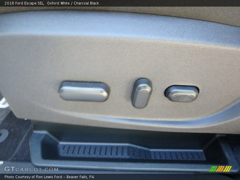 Oxford White / Charcoal Black 2018 Ford Escape SEL