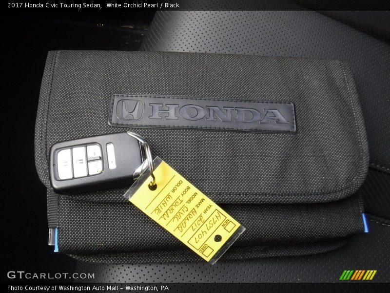White Orchid Pearl / Black 2017 Honda Civic Touring Sedan