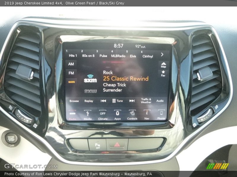 Olive Green Pearl / Black/Ski Grey 2019 Jeep Cherokee Limited 4x4