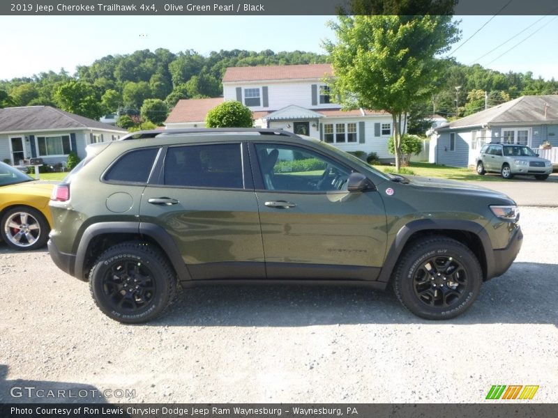 Olive Green Pearl / Black 2019 Jeep Cherokee Trailhawk 4x4