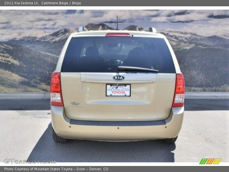 Cashmere Beige / Beige 2011 Kia Sedona LX