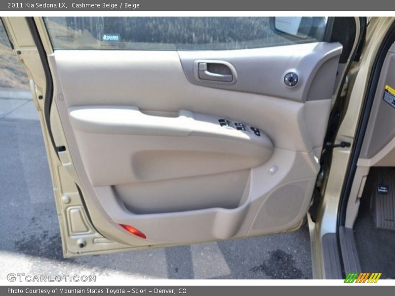 Cashmere Beige / Beige 2011 Kia Sedona LX