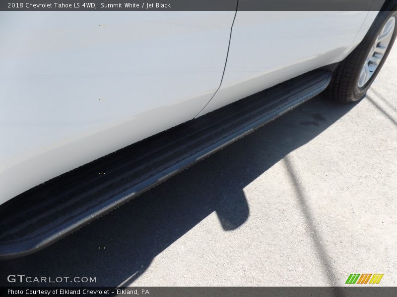 Summit White / Jet Black 2018 Chevrolet Tahoe LS 4WD