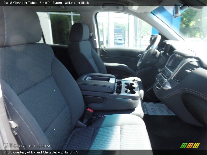 Summit White / Jet Black 2018 Chevrolet Tahoe LS 4WD