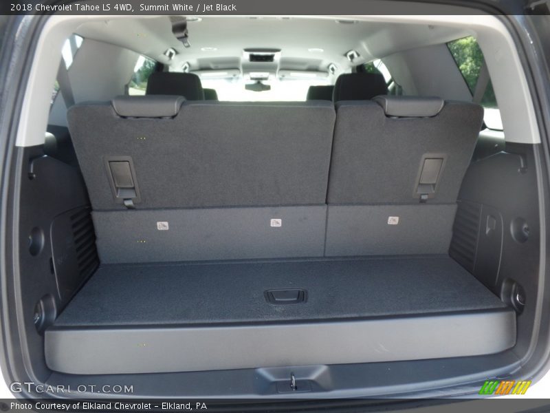 Summit White / Jet Black 2018 Chevrolet Tahoe LS 4WD