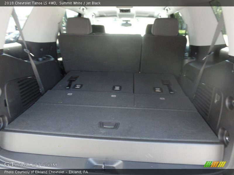 Summit White / Jet Black 2018 Chevrolet Tahoe LS 4WD