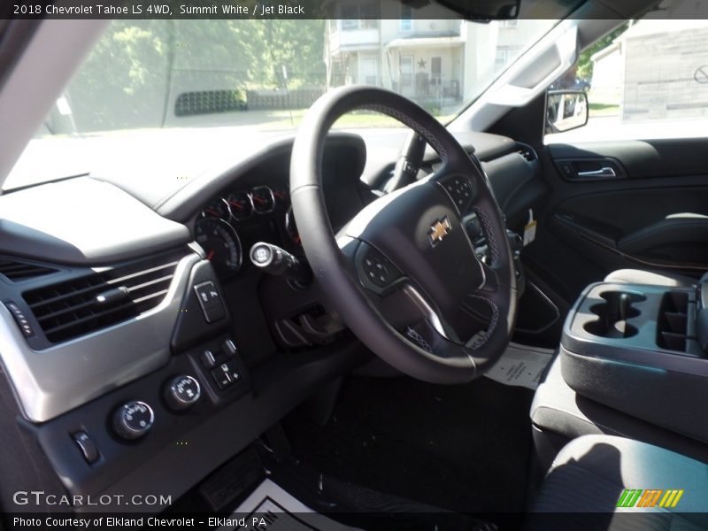Summit White / Jet Black 2018 Chevrolet Tahoe LS 4WD