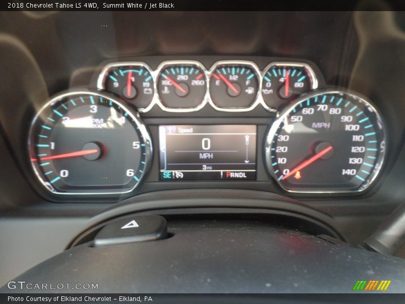 Summit White / Jet Black 2018 Chevrolet Tahoe LS 4WD