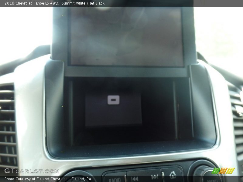 Summit White / Jet Black 2018 Chevrolet Tahoe LS 4WD