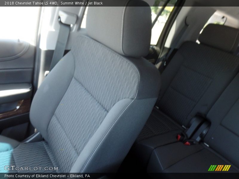 Summit White / Jet Black 2018 Chevrolet Tahoe LS 4WD