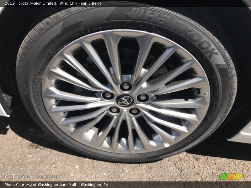 Wind Chill Pearl / Beige 2019 Toyota Avalon Limited