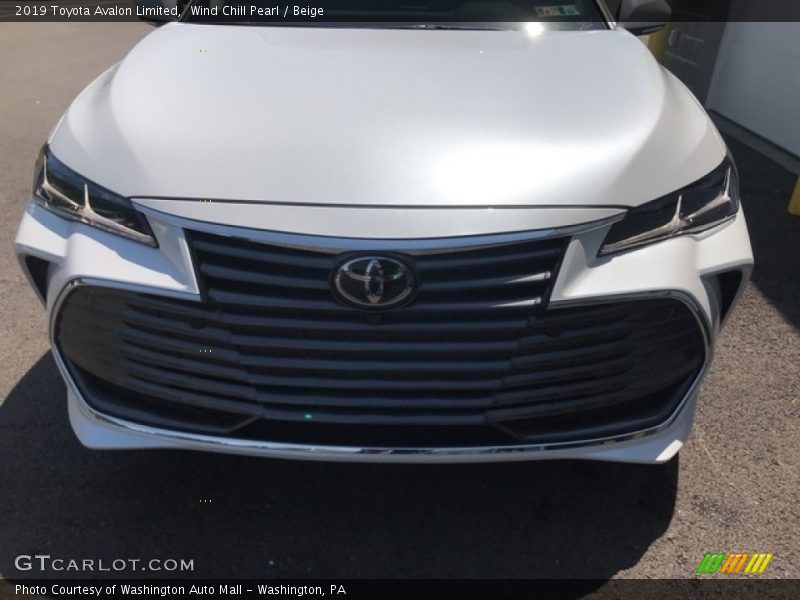 Wind Chill Pearl / Beige 2019 Toyota Avalon Limited