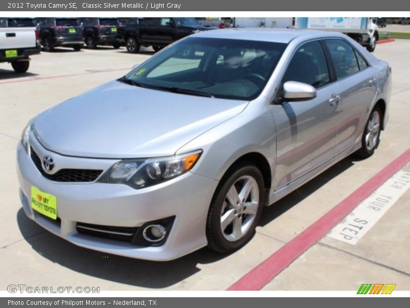 Classic Silver Metallic / Light Gray 2012 Toyota Camry SE