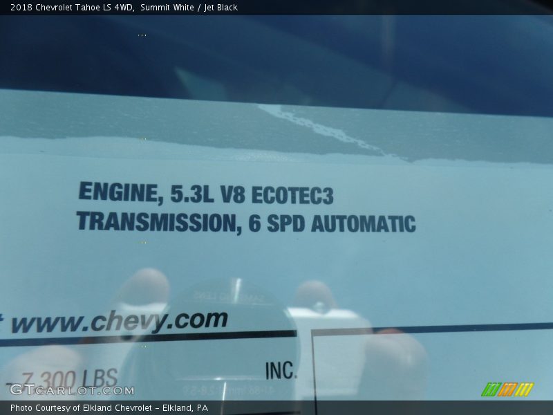 Summit White / Jet Black 2018 Chevrolet Tahoe LS 4WD