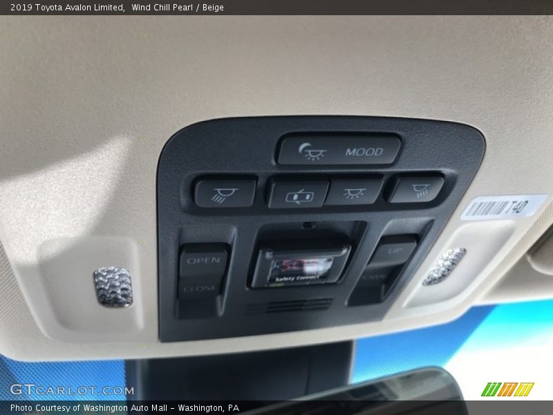 Wind Chill Pearl / Beige 2019 Toyota Avalon Limited
