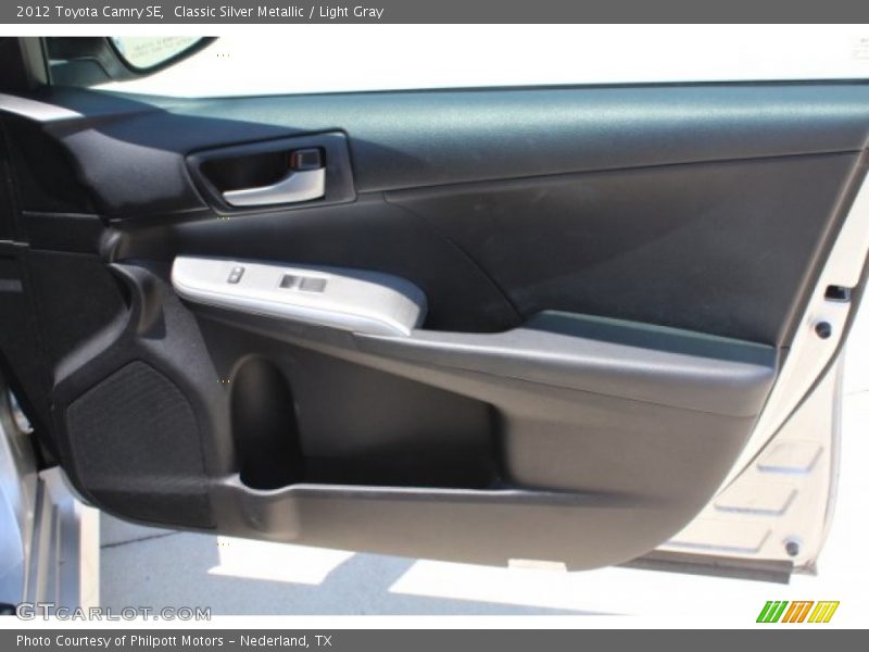 Classic Silver Metallic / Light Gray 2012 Toyota Camry SE