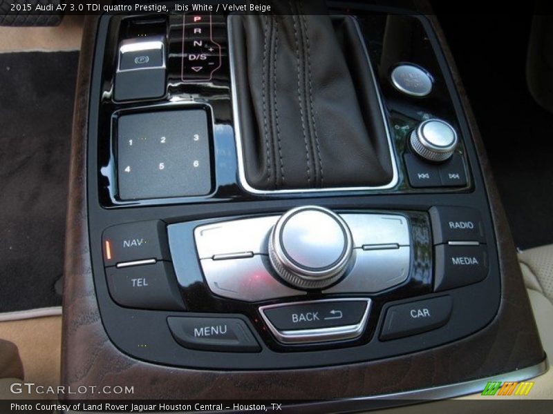 Controls of 2015 A7 3.0 TDI quattro Prestige