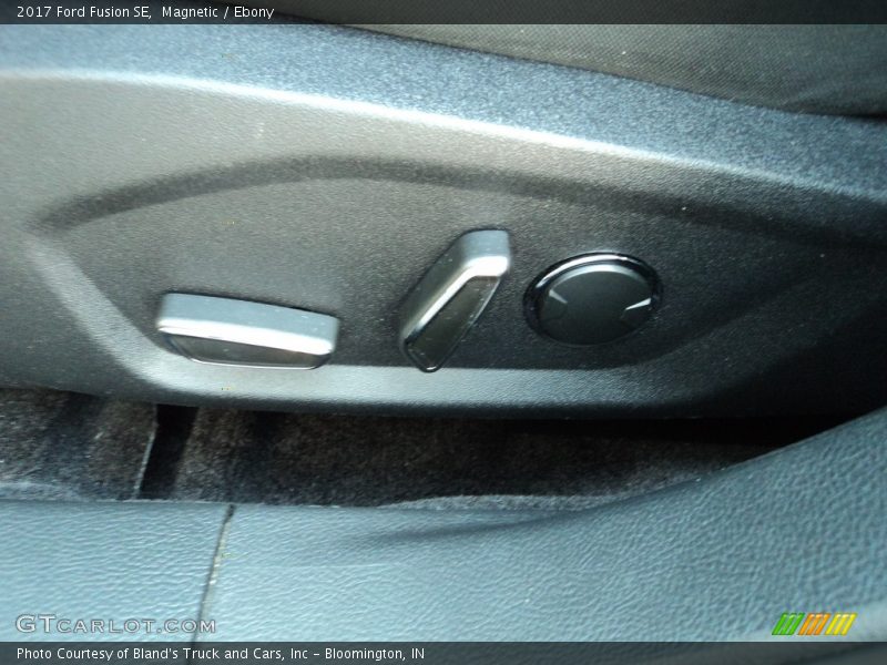 Magnetic / Ebony 2017 Ford Fusion SE