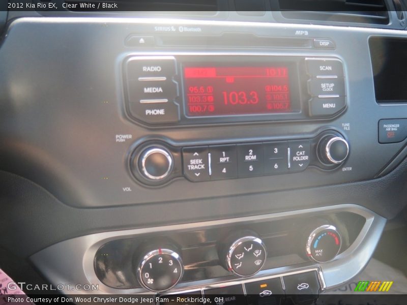 Clear White / Black 2012 Kia Rio EX
