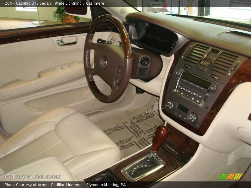 White Lightning / Cashmere 2007 Cadillac DTS Sedan