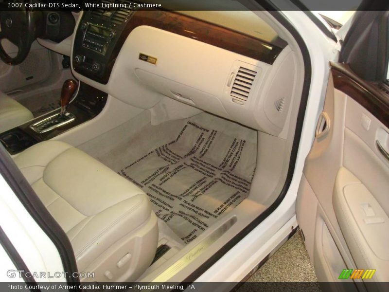 White Lightning / Cashmere 2007 Cadillac DTS Sedan