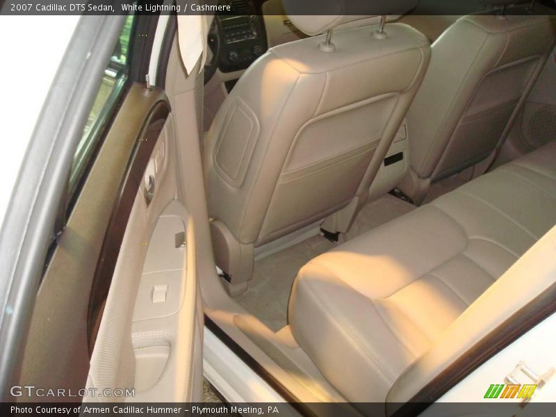 White Lightning / Cashmere 2007 Cadillac DTS Sedan
