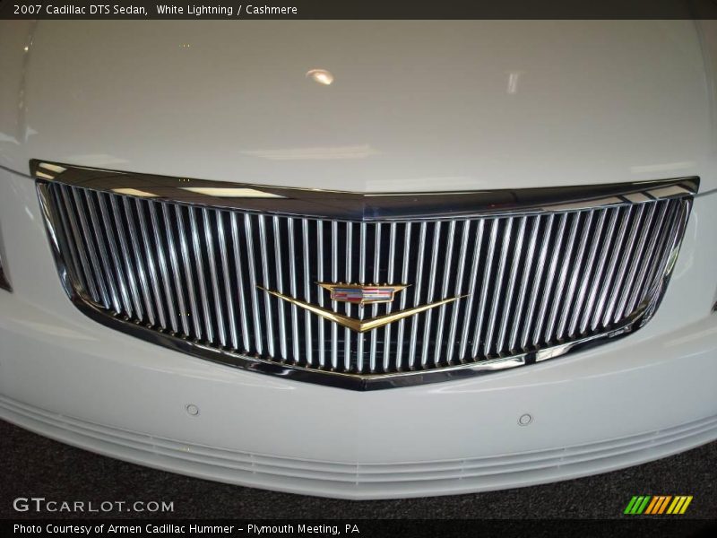 White Lightning / Cashmere 2007 Cadillac DTS Sedan