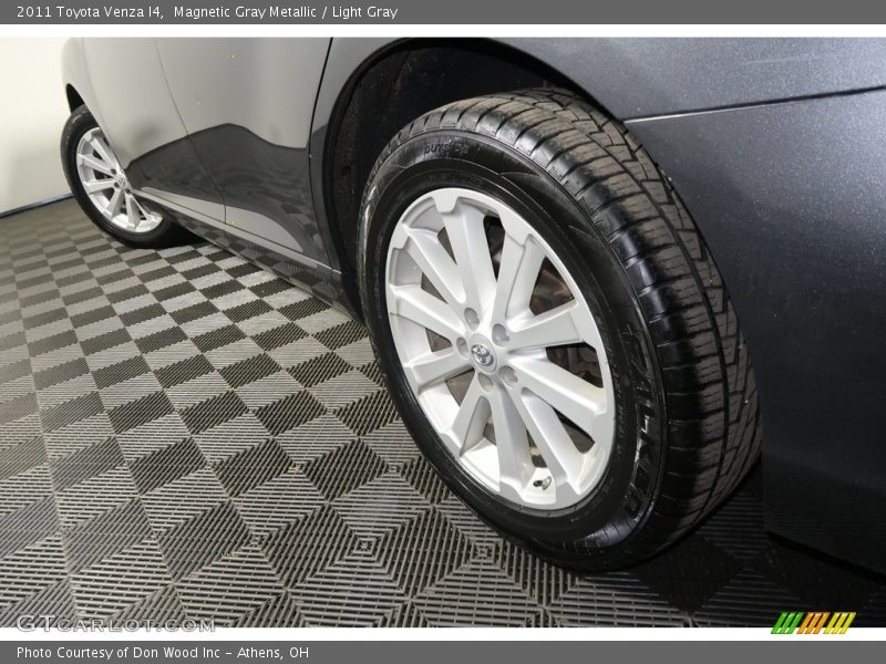 Magnetic Gray Metallic / Light Gray 2011 Toyota Venza I4