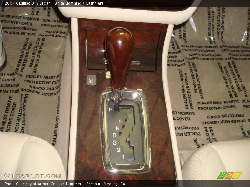 White Lightning / Cashmere 2007 Cadillac DTS Sedan