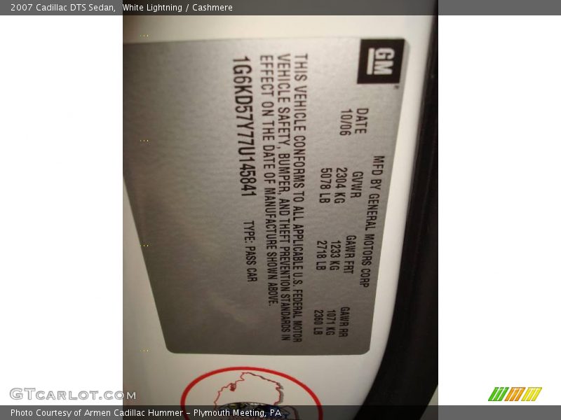 White Lightning / Cashmere 2007 Cadillac DTS Sedan