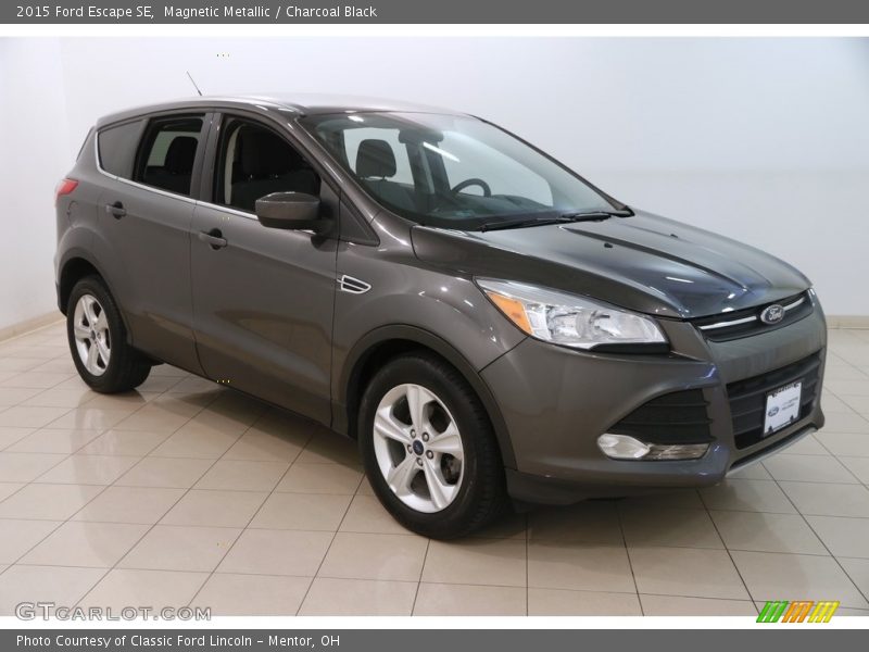 Magnetic Metallic / Charcoal Black 2015 Ford Escape SE