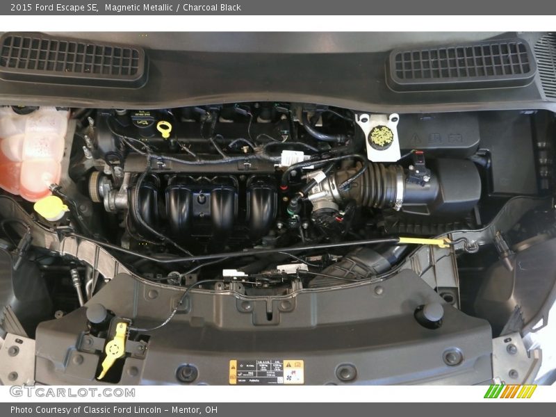Magnetic Metallic / Charcoal Black 2015 Ford Escape SE