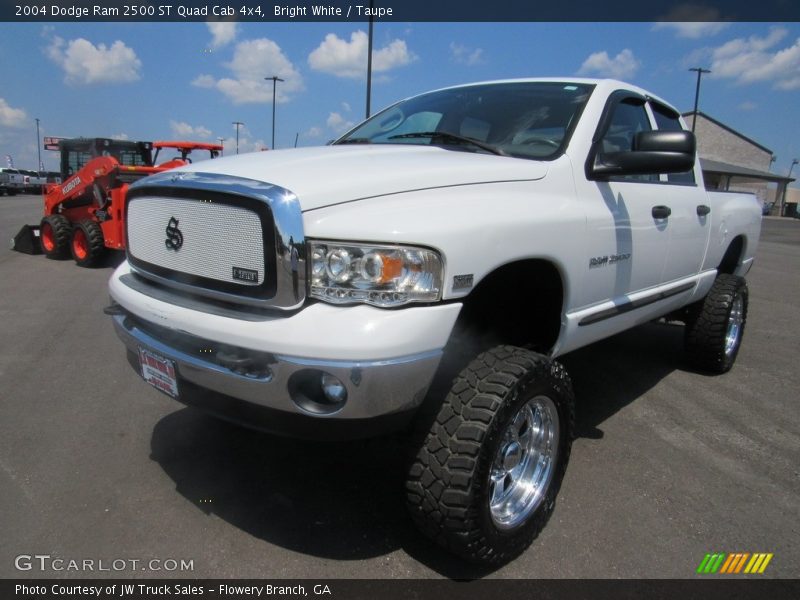Bright White / Taupe 2004 Dodge Ram 2500 ST Quad Cab 4x4