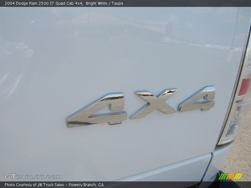 Bright White / Taupe 2004 Dodge Ram 2500 ST Quad Cab 4x4