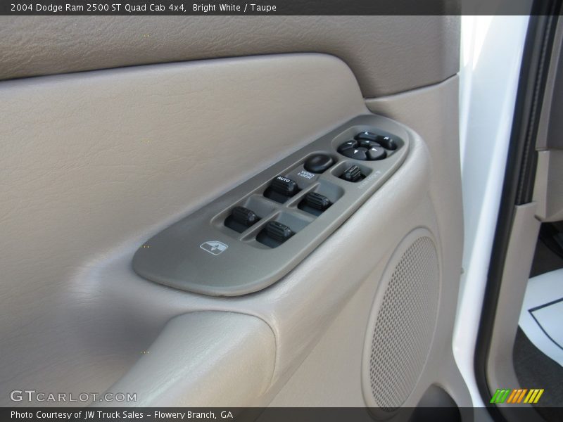 Bright White / Taupe 2004 Dodge Ram 2500 ST Quad Cab 4x4