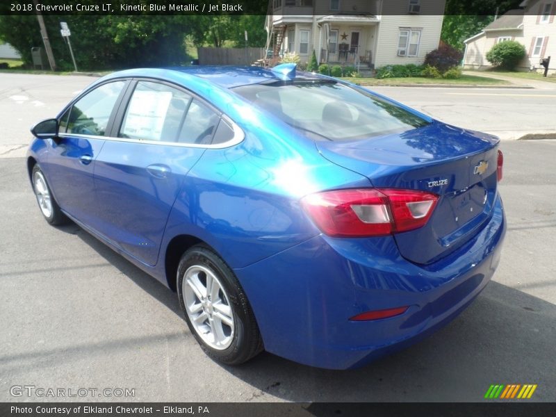 Kinetic Blue Metallic / Jet Black 2018 Chevrolet Cruze LT