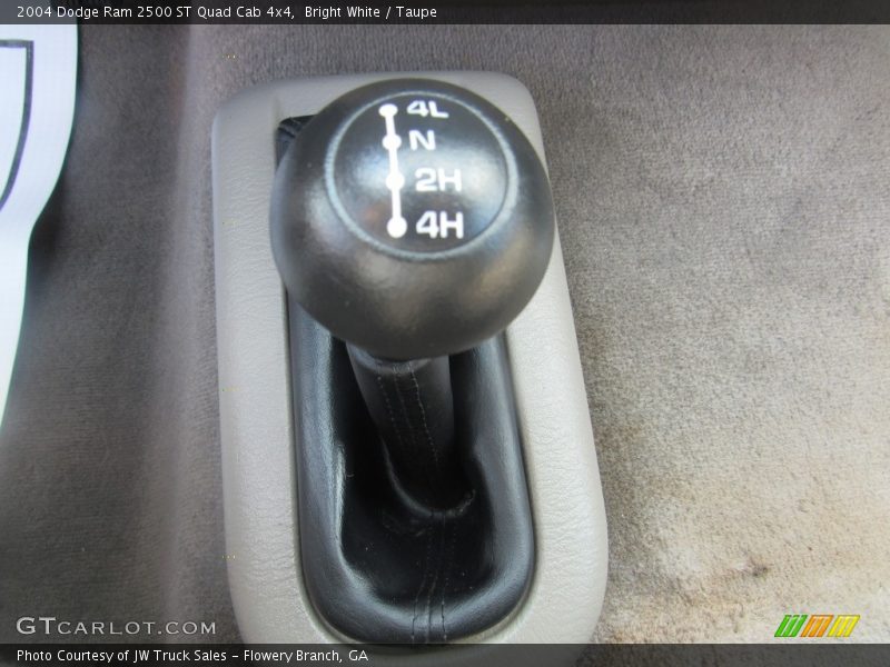 Bright White / Taupe 2004 Dodge Ram 2500 ST Quad Cab 4x4