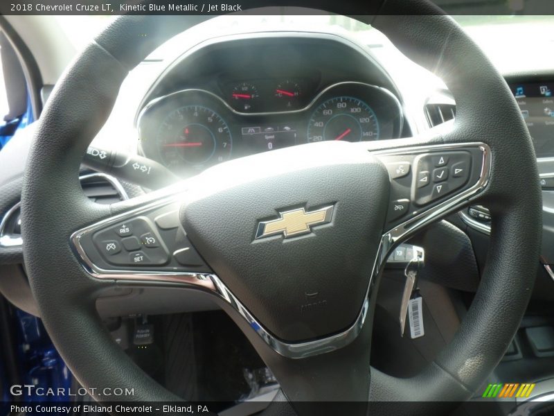 Kinetic Blue Metallic / Jet Black 2018 Chevrolet Cruze LT