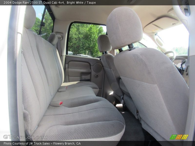 Bright White / Taupe 2004 Dodge Ram 2500 ST Quad Cab 4x4