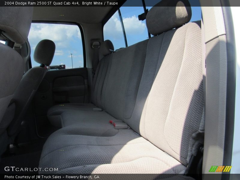 Bright White / Taupe 2004 Dodge Ram 2500 ST Quad Cab 4x4
