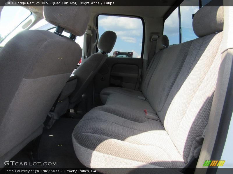 Bright White / Taupe 2004 Dodge Ram 2500 ST Quad Cab 4x4