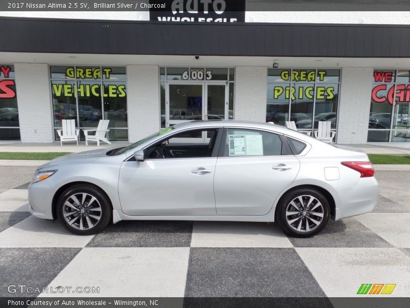 Brilliant Silver / Charcoal 2017 Nissan Altima 2.5 SV