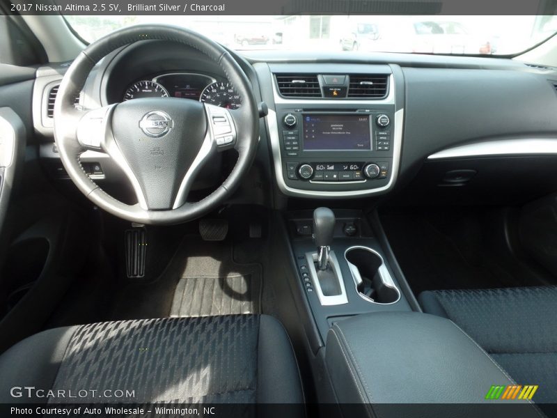 Brilliant Silver / Charcoal 2017 Nissan Altima 2.5 SV