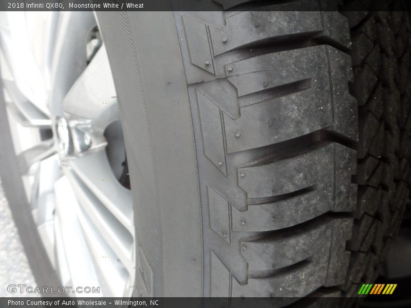 Moonstone White / Wheat 2018 Infiniti QX80